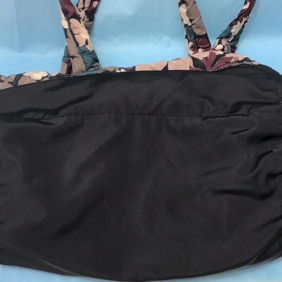 Marc Jacobs Quilted Flower Floral Tote Bag
Professionally Cleaned EUC - Picture 11 of 12